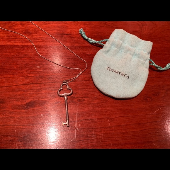 Tiffany Open Trefoil Key Necklace - Picture 1 of 1